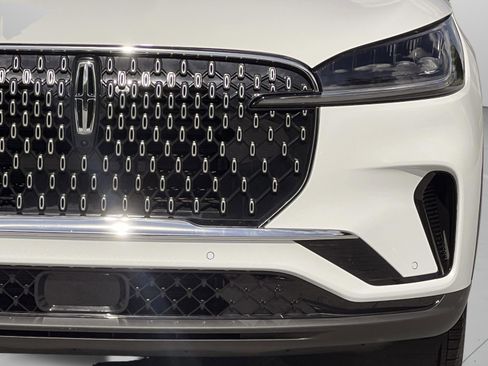 Used 2026 Lincoln Aviator 2WD image 28