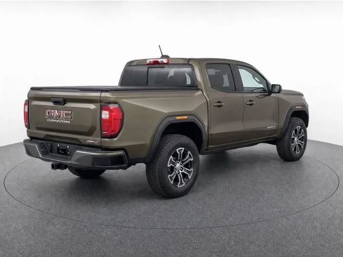 Used 2024 GMC Canyon AT4 w/ AT4 Premium Package AWD/4WD image 5