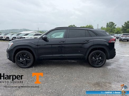 Used 2025 Volkswagen Atlas Cross Sport SEL R-Line AWD/4WD image 2
