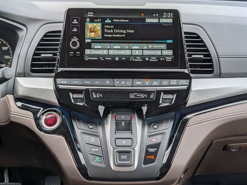 New 2026 Honda Odyssey Touring image 18