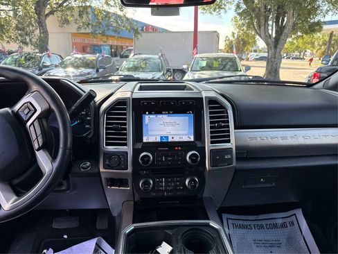 Used 2017 Ford F250 Platinum w/ Platinum Ultimate Package AWD/4WD image 14