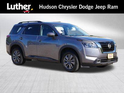 Used 2025 Nissan Pathfinder SV