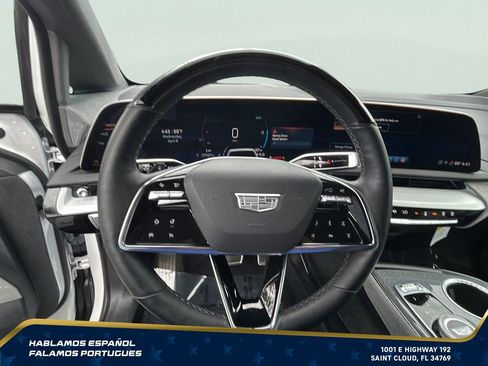 Used 2025 Cadillac Optiq Luxury 2 w/ LPO, Floor Liner Package AWD/4WD image 16