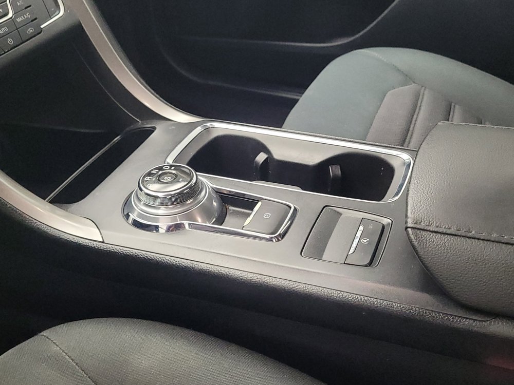 Used 2019 Ford Fusion SE FWD image 26