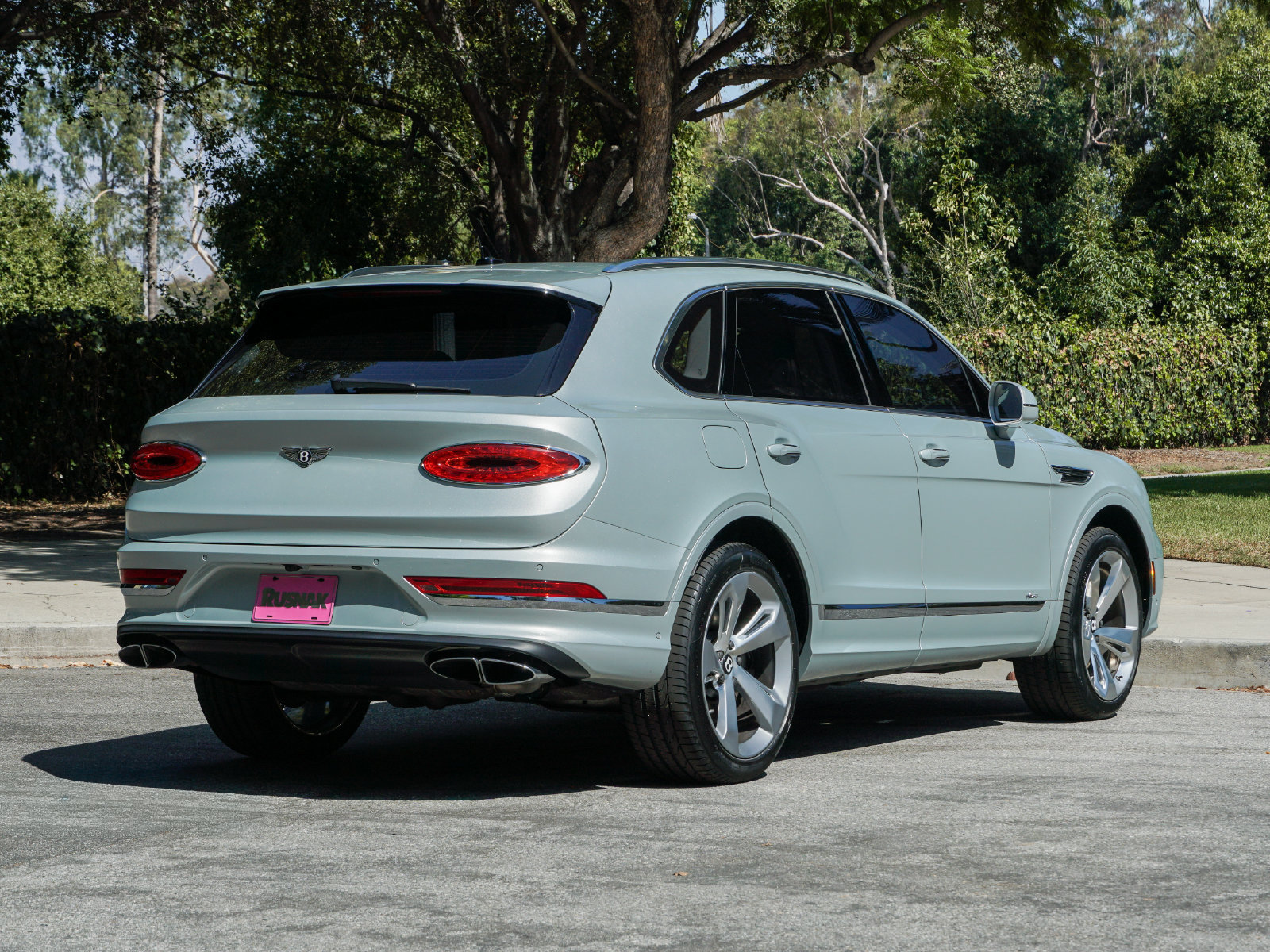 Certified 2023 Bentley Bentayga AWD/4WD image 7