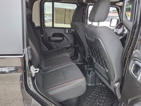 Used 2022 Jeep Gladiator Rubicon w/ Trailer Tow Package image 18