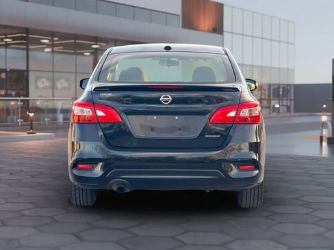 Used 2018 Nissan Sentra SR w/ Technology Package image 8