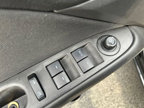 Used 2012 Ford Fusion SE FWD image 22