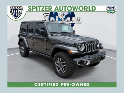 Used 2025 Jeep Wrangler Unlimited Sahara AWD/4WD image 1
