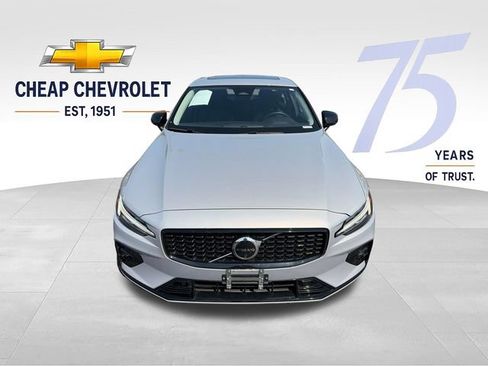 Used 2024 Volvo S60 B5 Plus FWD image 8