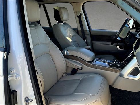 Used 2018 Land Rover Range Rover HSE image 29