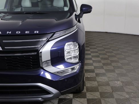 New 2025 Mitsubishi Outlander SE image 16