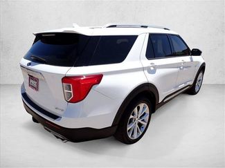 Used 2023 Ford Explorer Platinum w/ Technology Package AWD/4WD video 4