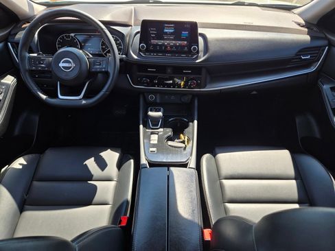 Used 2023 Nissan Rogue SV w/ SV Premium B Package FWD image 17