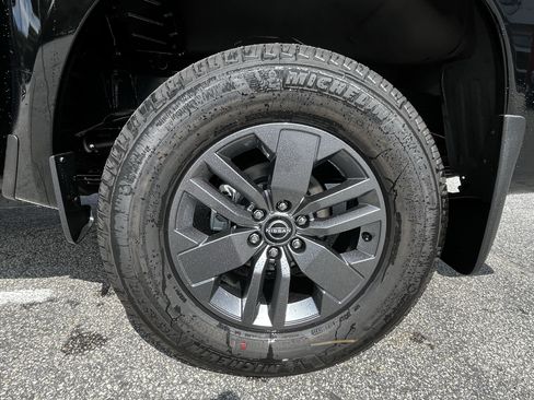 New 2026 Nissan Frontier SV w/ SV Convenience Package AWD/4WD image 11