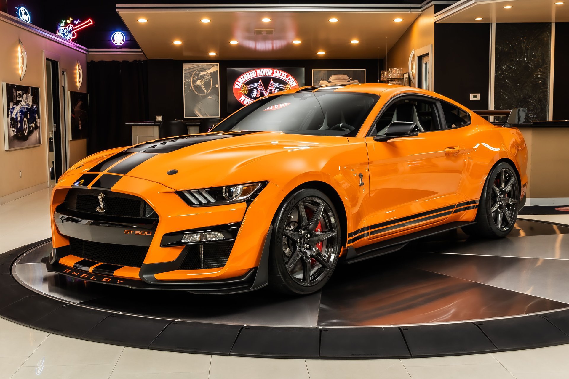 Used 2021 Ford Mustang Shelby GT500 w/ Carbon Fiber Track Pack RWD image 1
