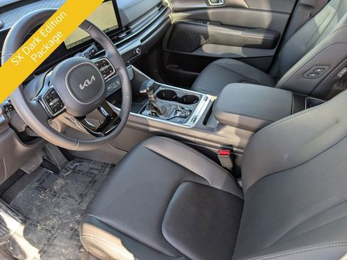 Certified 2025 Kia Carnival SX image 15