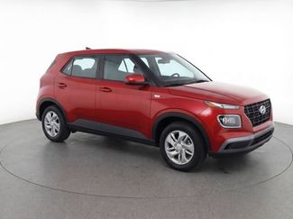 Used 2021 Hyundai Venue SE video 2