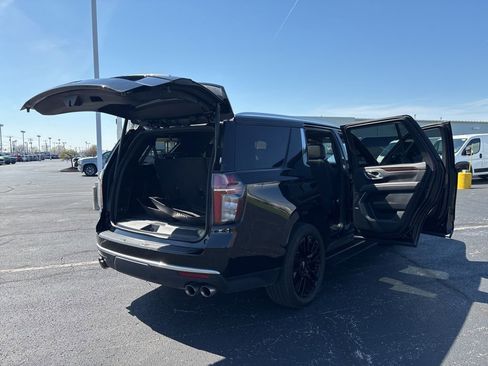 Used 2023 Chevrolet Tahoe High Country AWD/4WD image 17