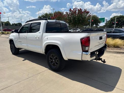 Used 2023 Toyota Tacoma SR5 RWD image 4