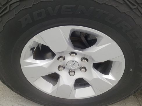 Used 2020 RAM 1500 Big Horn RWD image 31