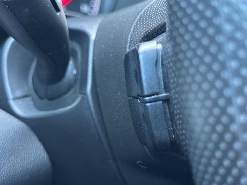 Used 2024 GMC Terrain SLE image 38