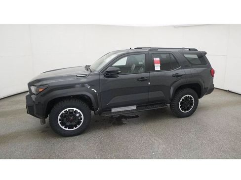 Used 2025 Toyota 4Runner TRD Off-Road AWD/4WD image 2