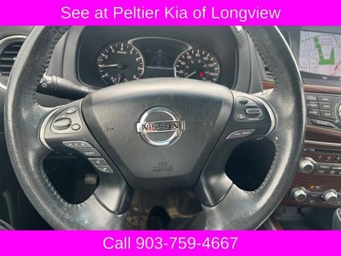 Used 2017 Nissan Pathfinder Platinum FWD image 11