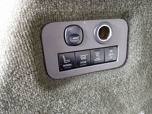 Used 2019 Lincoln MKT Standard image 15