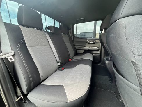 Used 2020 Toyota Tacoma TRD Sport w/ Technology Package AWD/4WD image 15