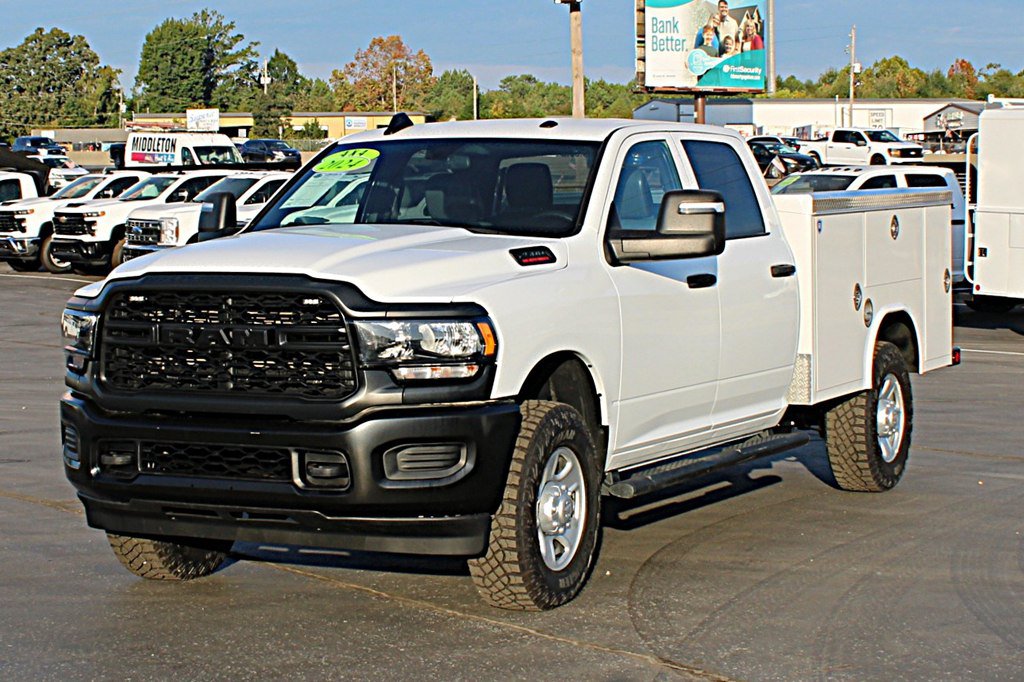 Used 2024 RAM 2500 Tradesman AWD/4WD image 2