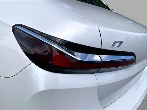 Used 2024 BMW i7 eDrive50 RWD image 29