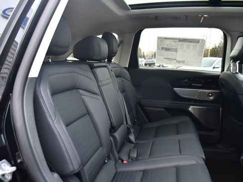 New 2026 Lincoln Nautilus Reserve image 18