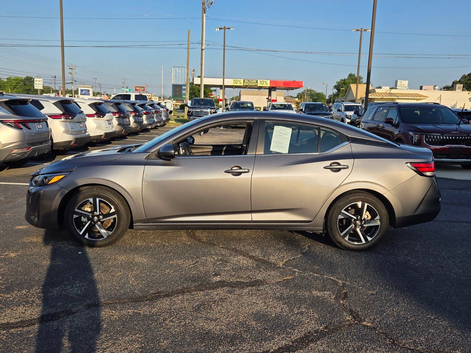 Used 2024 Nissan Sentra SV FWD image 4