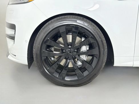 New 2026 Land Rover Range Rover Sport Dynamic SE AWD/4WD image 33