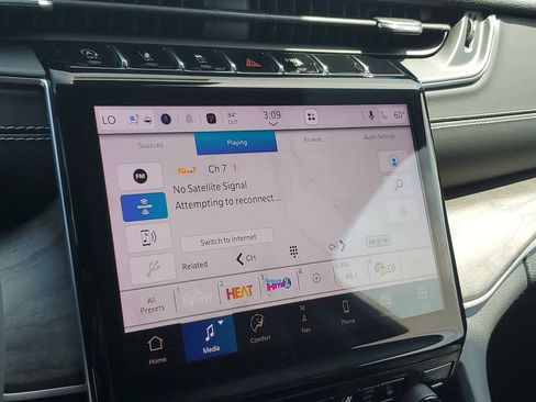 Certified 2023 Jeep Grand Cherokee Limited w/ Luxury Tech Group II AWD/4WD image 26
