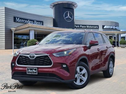 Used 2022 Toyota Highlander LE
