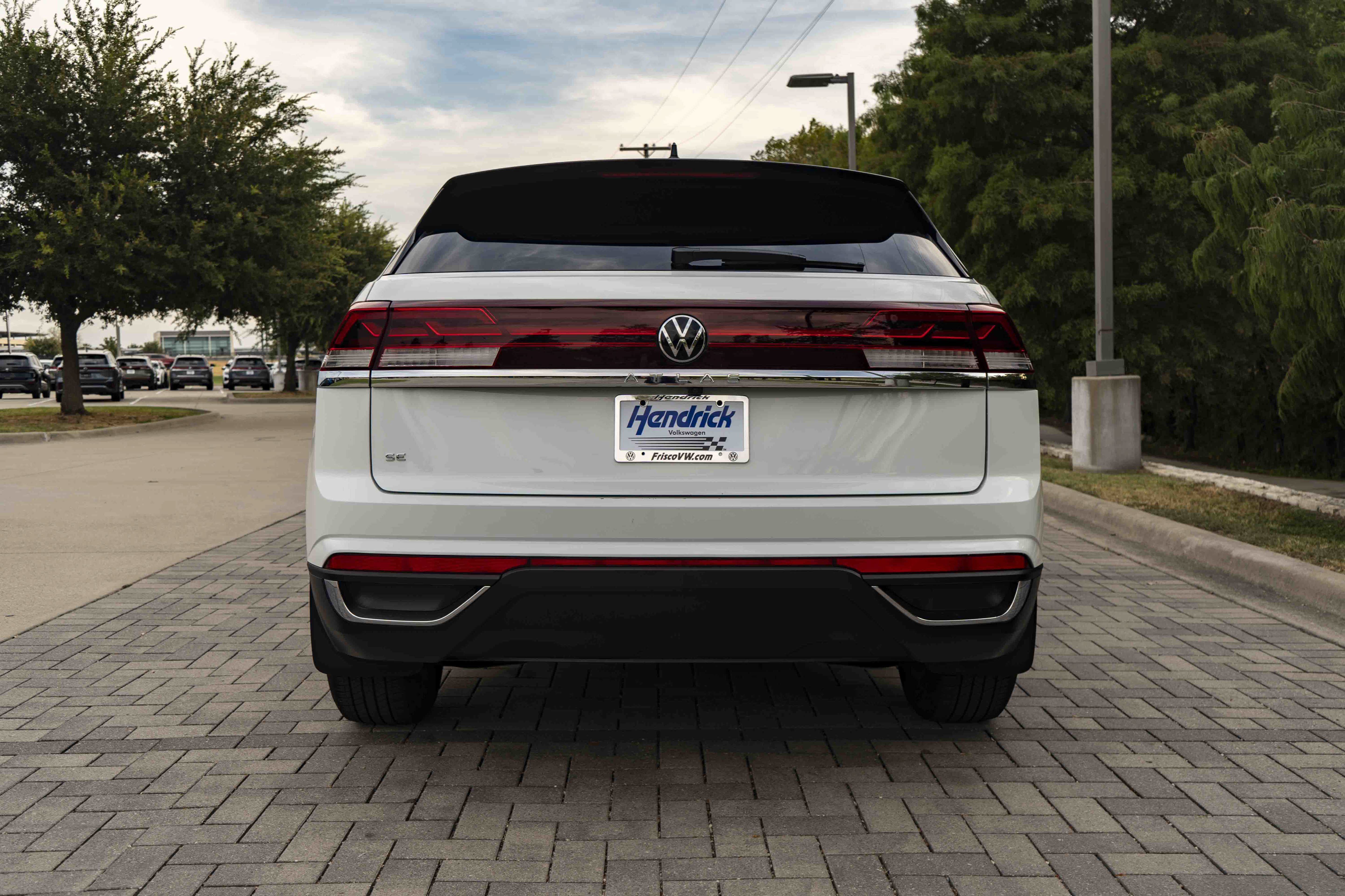 Certified 2024 Volkswagen Atlas Cross Sport SE FWD image 6