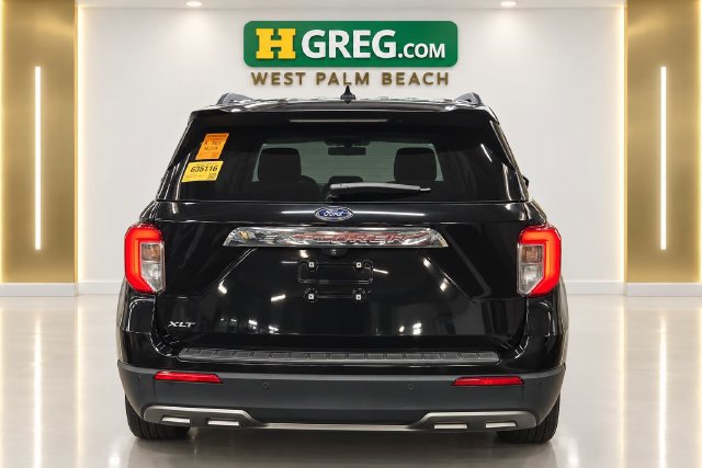 Used 2021 Ford Explorer XLT w/ Equipment Group 202A RWD image 7