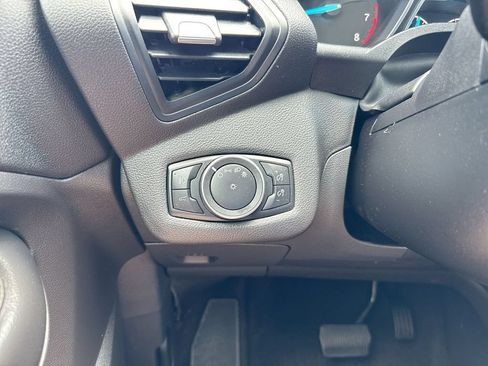 Used 2019 Ford Escape SE FWD image 18