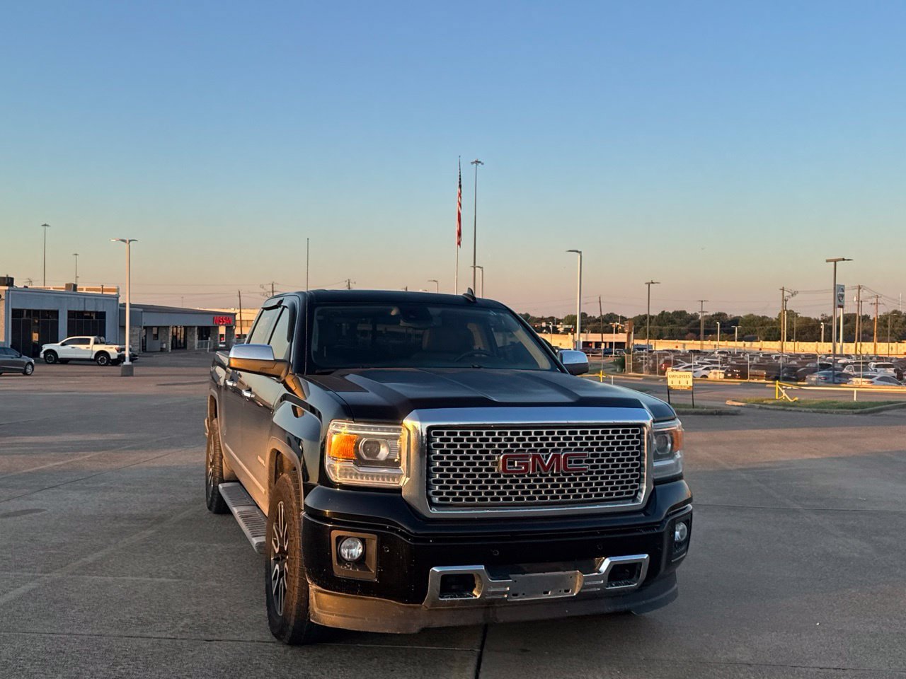 Used 2015 GMC Sierra 1500 Denali w/ Driver Alert Package RWD image 5