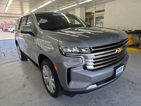 Used 2024 Chevrolet Tahoe High Country w/ Premium Package image 7