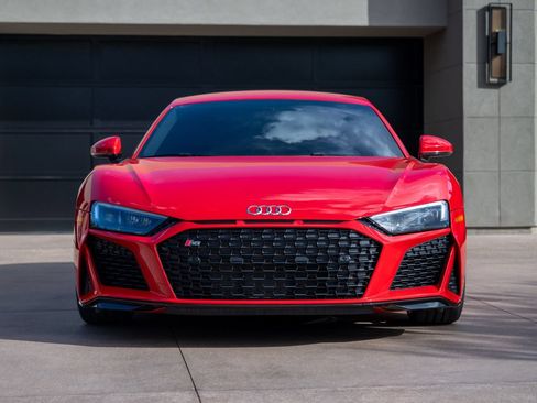 Used 2023 Audi R8 V10 performance RWD image 2