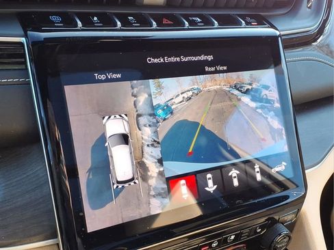 Used 2022 Jeep Grand Cherokee Limited 4xe w/ Luxury Tech Group II image 9