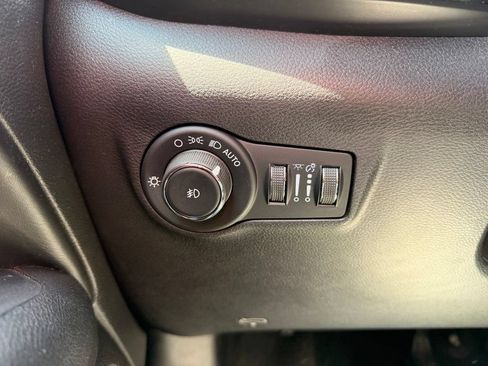 Used 2022 Jeep Compass Trailhawk w/ Trailhawk Elite Group AWD/4WD image 25