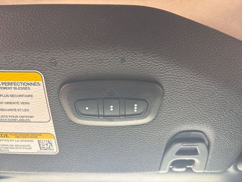 Used 2025 Jeep Gladiator Sport AWD/4WD image 18