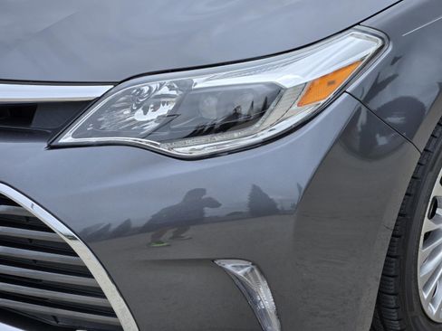 Used 2017 Toyota Avalon Limited FWD image 36