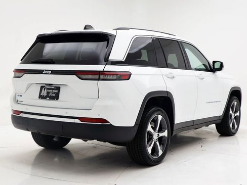 Used 2023 Jeep Grand Cherokee 4WD 4xe image 8