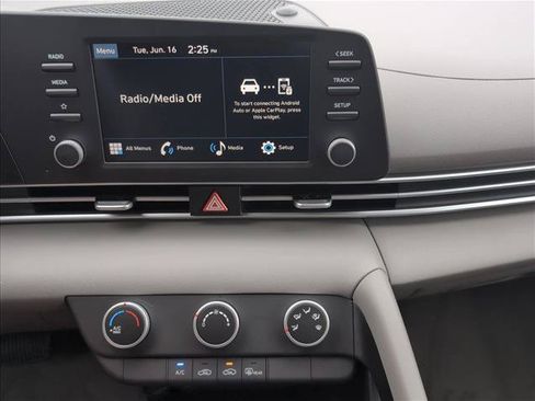 New 2026 Hyundai Elantra SE FWD image 14