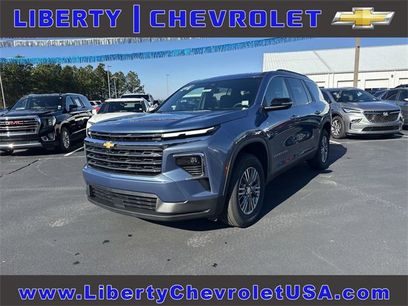 Certified 2025 Chevrolet Traverse LT w/ Driver Confidence Package